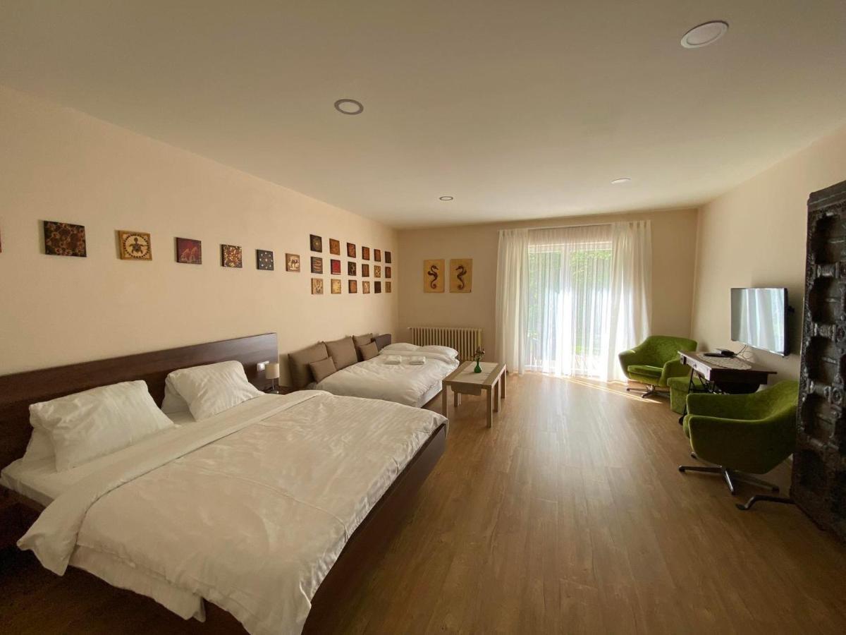 Hotel Zamecek Na Celadne Celadna Ngoại thất bức ảnh